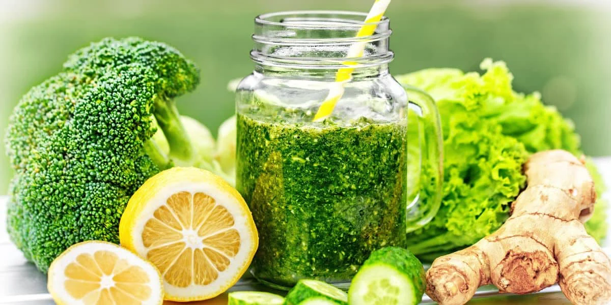 How To Detox And Boost Energy With a Glass of Green Smoothie.