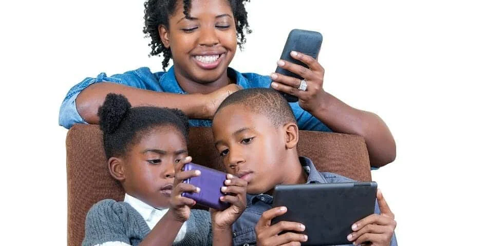 kids on their cell phones